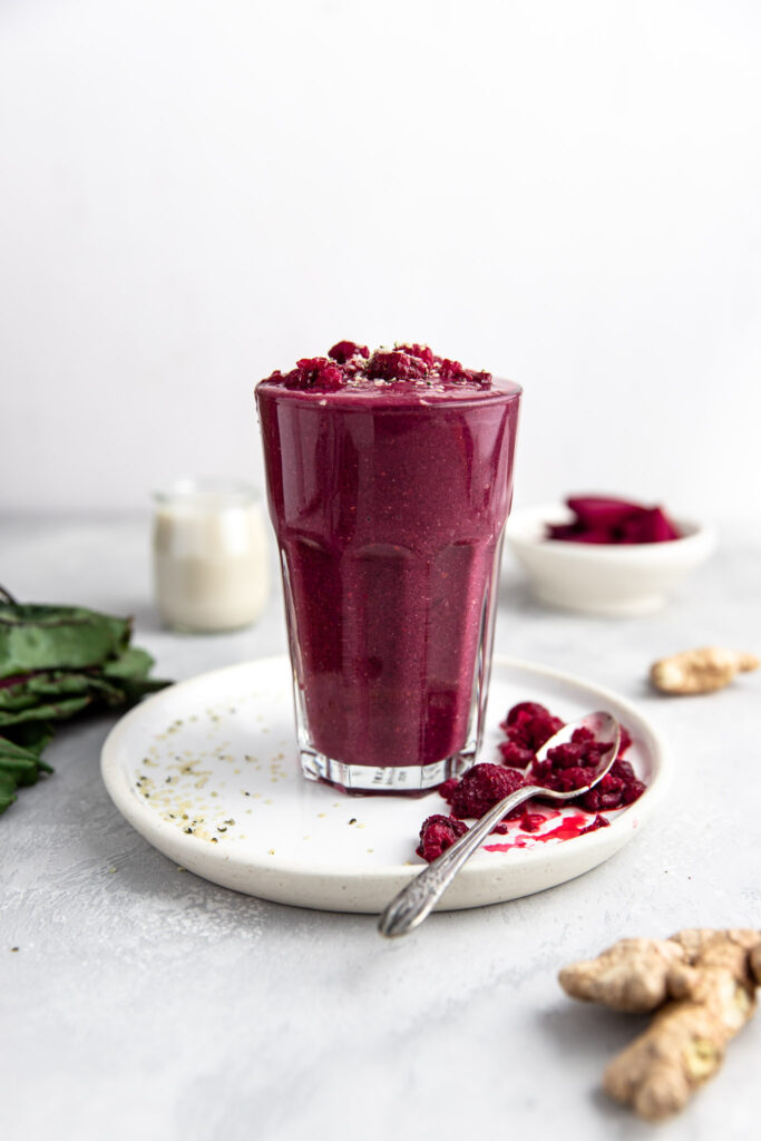 Vibrant Beet-Raspberry Smoothie