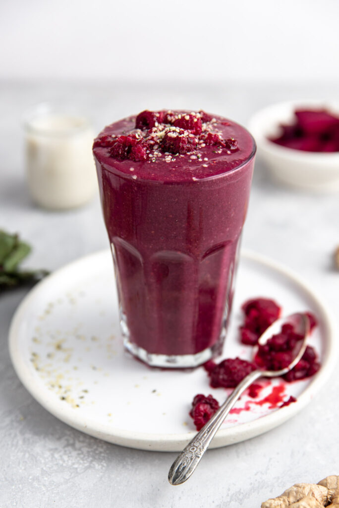 Vibrant Beet-Raspberry Smoothie