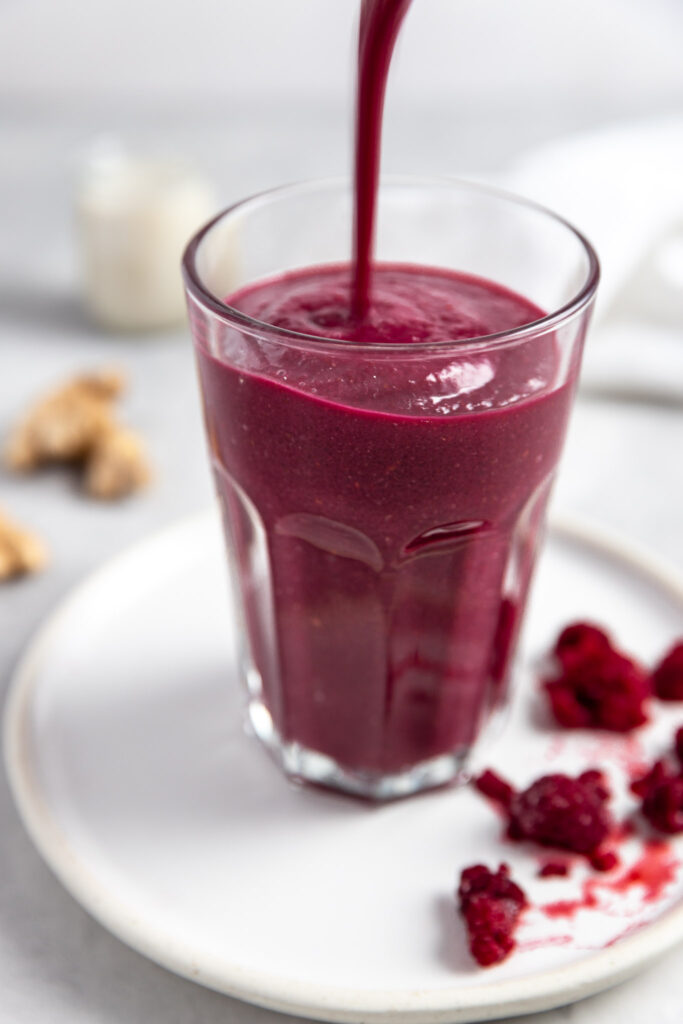 Vibrant Beet-Raspberry Smoothie