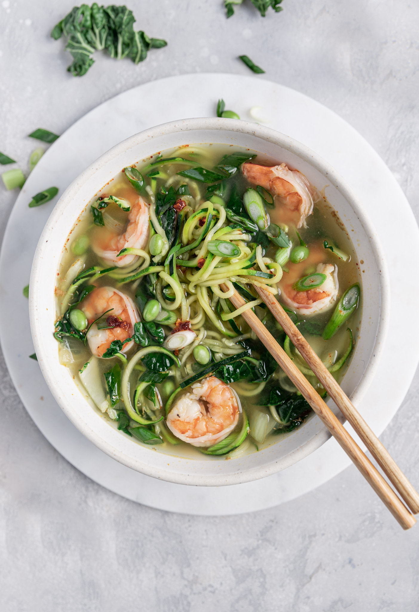 Soupe miso aux nouilles de courgette (one-pot)