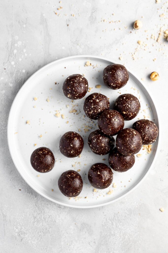 Hazelnut Chocolate Energy Balls
