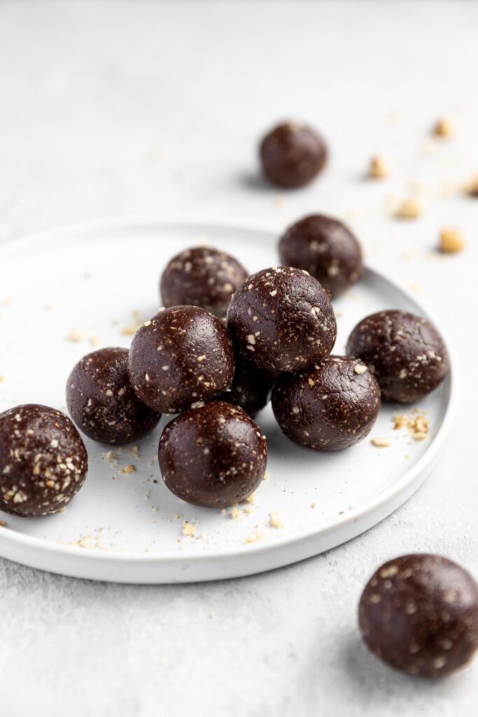 Hazelnut Chocolate Energy Balls
