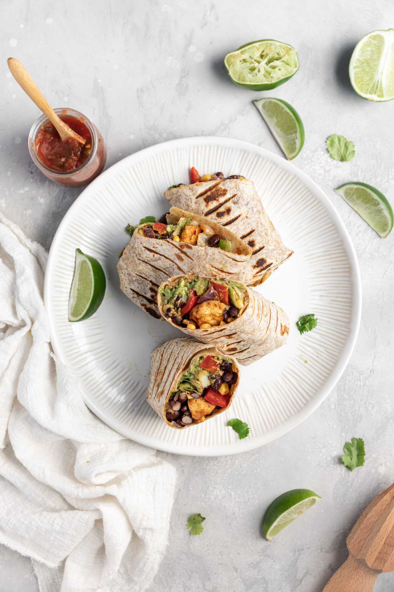 Burritos végétariens aux haricots noirs et halloumi