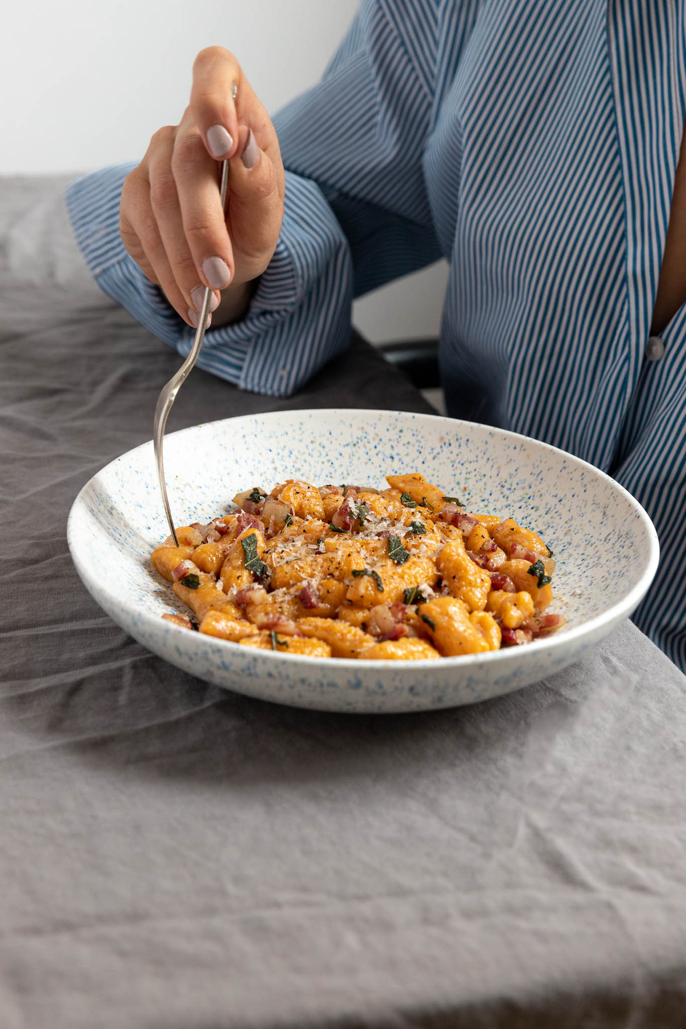 Gnocchis à la patate douce, pancetta et sauge